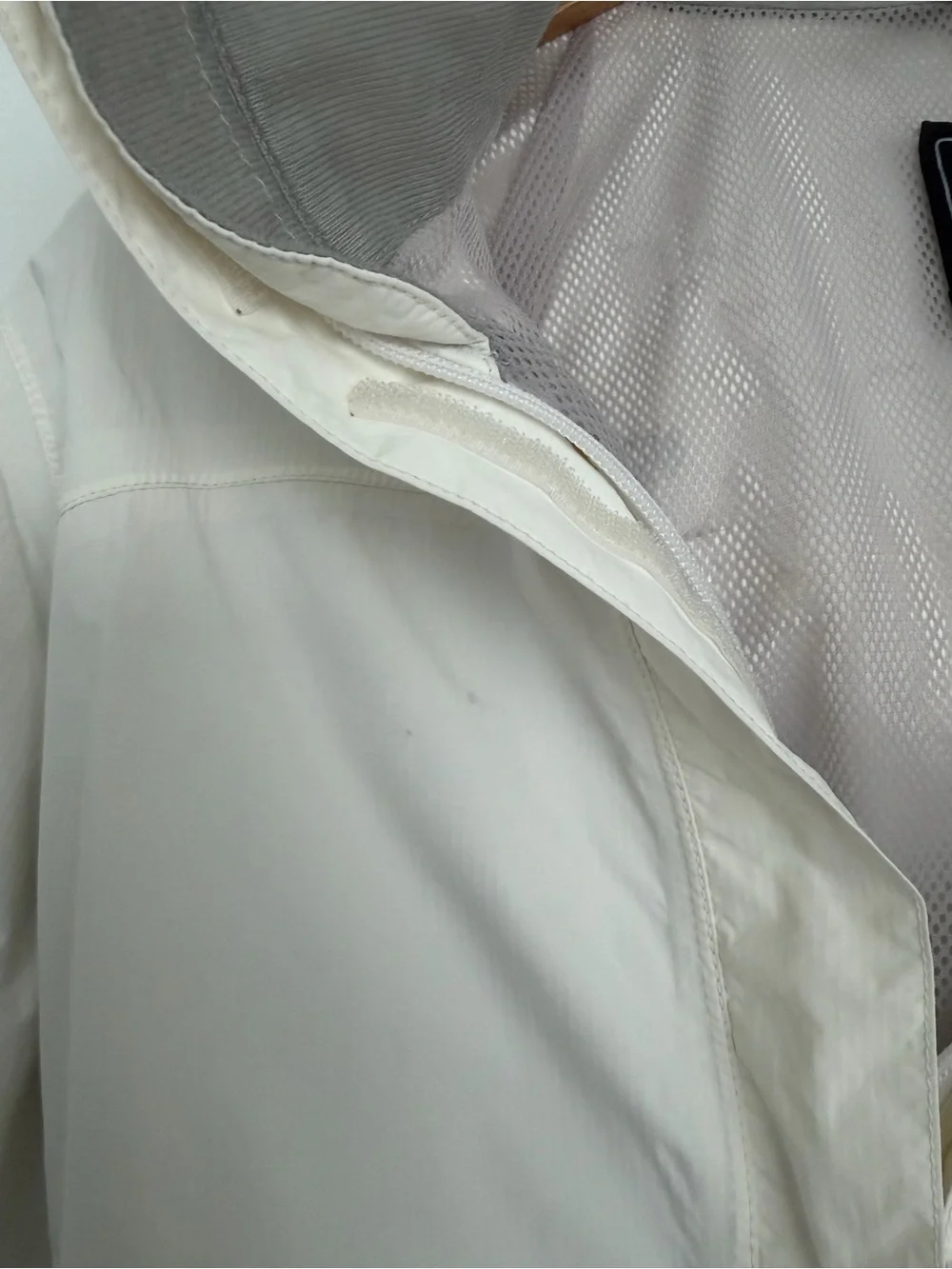 The North Face Resolve Women HyVent White Lightweight Rain Jacket medium gorpcor